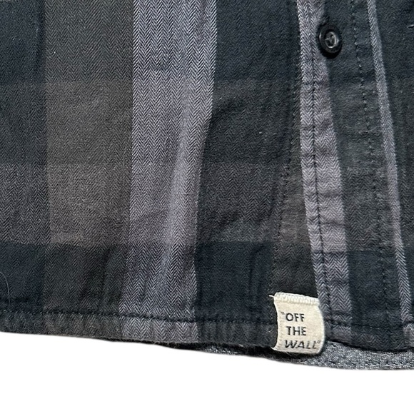 Vans Men’s Plaid Button-Up Shirt Gray Black Small - Picture 6 of 6